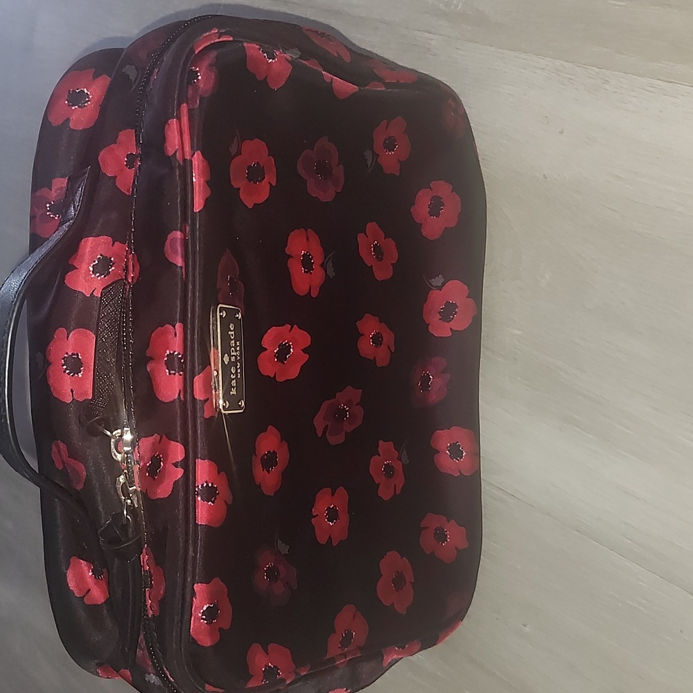 Kate Spade New York "Wilson Road Poppy" Collection - Picture 3 of 12